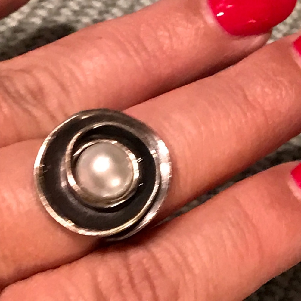 Silpada Lily Pearl Ring